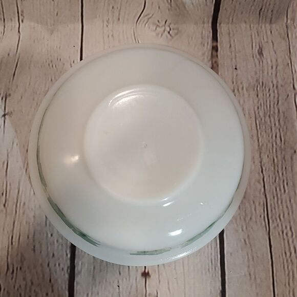 Hazel Atlas 1 qt green ivy milk glass bowl - Picture 2 of 4